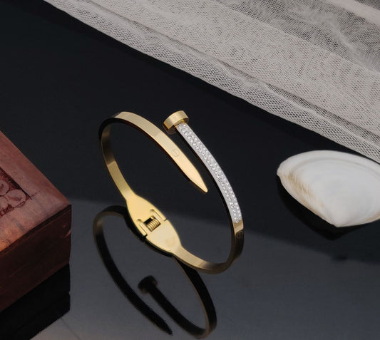 Bold Nail Bangle